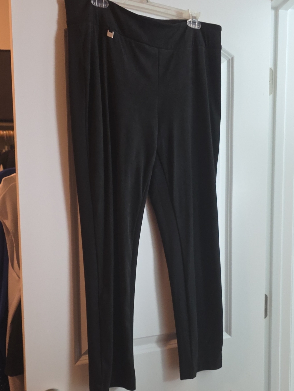 Peck & Peck Black Straight-Leg Pants